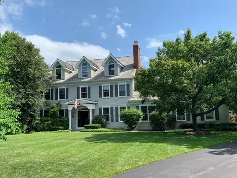 911 Tisbury Ln, Lake Forest, IL 60045