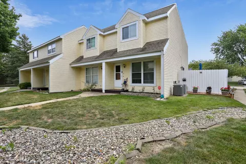 2311 Galen Dr #4, Champaign, IL 61821