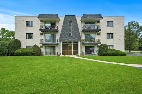 12809 Carriage Ln #11, Crestwood, IL 60445
