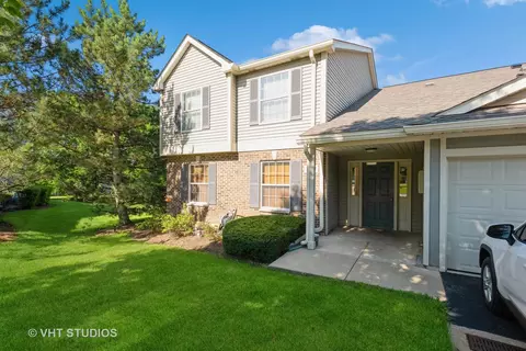 320 Buckingham Cir #D, Elgin, IL 60123 photo 1