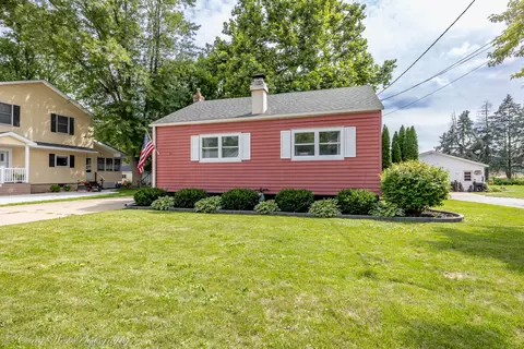 326 E Lincoln St, Sycamore, IL 60178