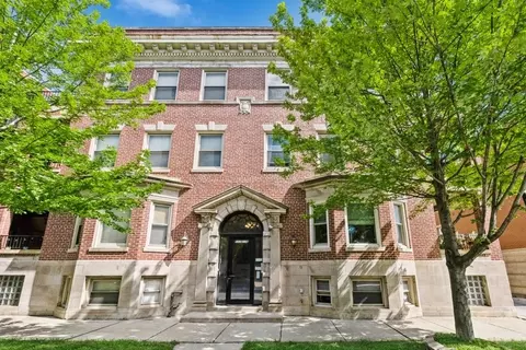 1118 E 46th St #3, Chicago, IL 60653