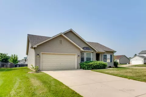 6111 Bluegrass Trl, Mchenry, IL 60050