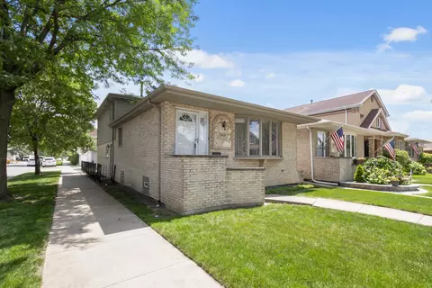 5601 S Sayre Ave, Chicago, IL 60638