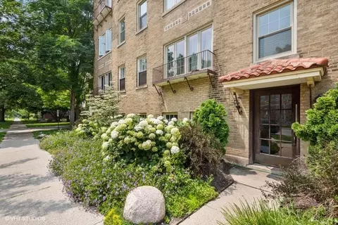 1244 Elmwood Ave #2, Evanston, IL 60202
