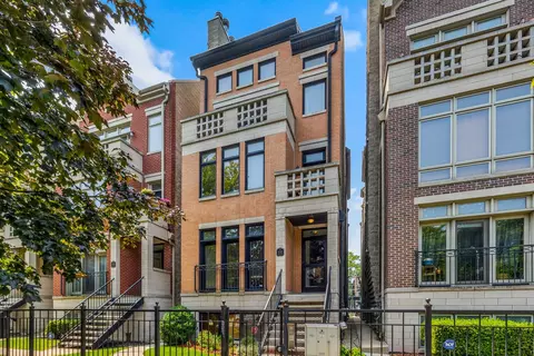 6532 S Woodlawn Ave #3, Chicago, IL 60637