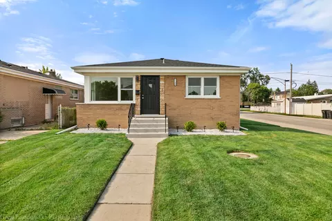 7700 Winona St, Norridge, IL 60706