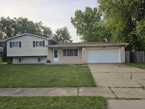 4412 Robin Ct, Gurnee, IL 60031