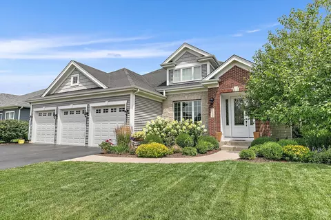 1136 Lakin Ave, Elburn, IL 60119