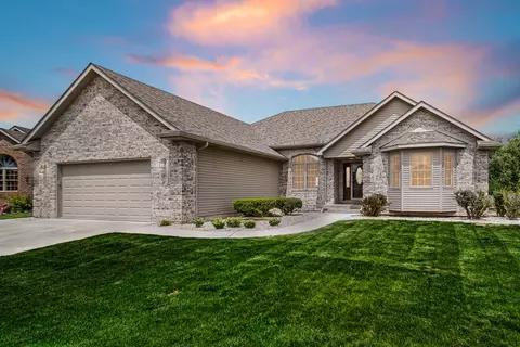 291 Highpoint Cir N, Bourbonnais, IL 60914