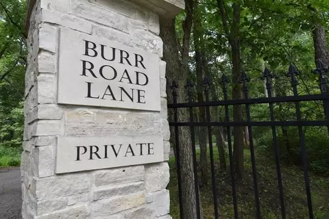 3 Burr Road, Saint Charles, IL 60175