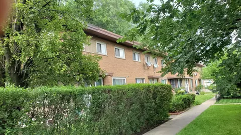 10081 Frontage Rd #G, Skokie, IL 60077