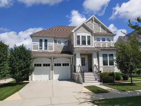 2004 Sibley St, Park Ridge, IL 60068