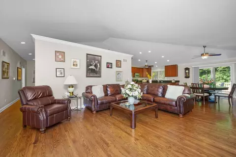 5 Billy Casper Ln, Midlothian, IL 60445 photo 8
