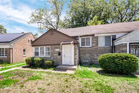 2219 E 97th St #2219, Chicago, IL 60617
