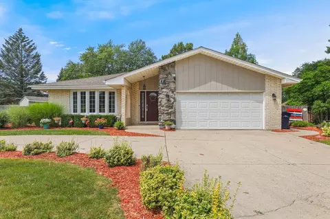 15212 Orlan Brook Dr, Orland Park, IL 60462