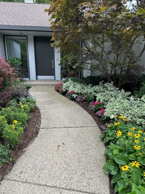 2100 Painters Lake Rd, Highland Park, IL 60035