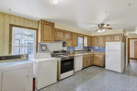 175 E Thacker St, Des Plaines, IL 60016 photo 5