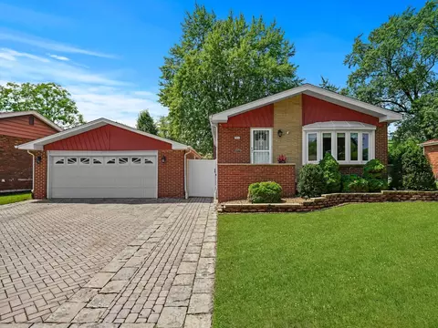 864 Birch Ln, Chicago Heights, IL 60411