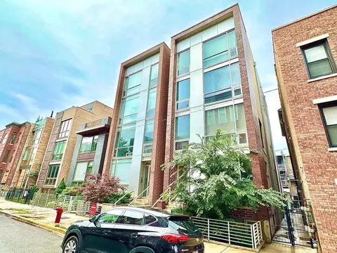 730 N Ada St #1, Chicago, IL 60642