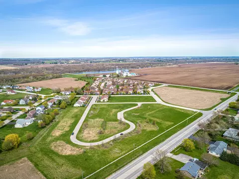 918 Partridge Cir, Marengo, IL 60152