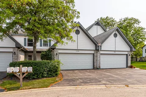 1536 Cedarwood Ct, Gurnee, IL 60031