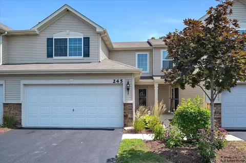 245 Wildmeadow Ln, Woodstock, IL 60098