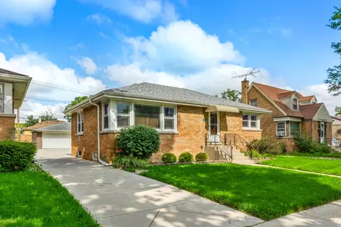 1030 Richard Ave, Berkeley, IL 60163