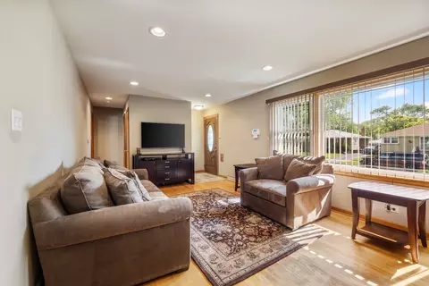 1030 Richard Ave, Berkeley, IL 60163 photo 5