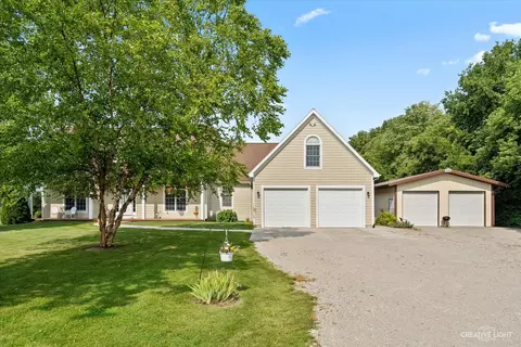 7325 S Old Mazon Rd, Gardner, IL 60424 photo 2