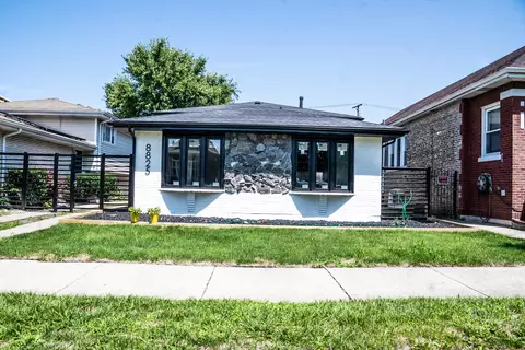8825 S Justine St, Chicago, IL 60620