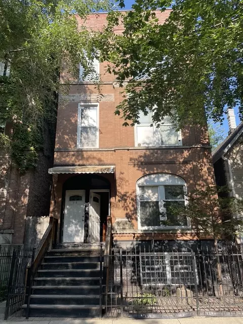 1247 N Maplewood Ave, Chicago, IL 60622