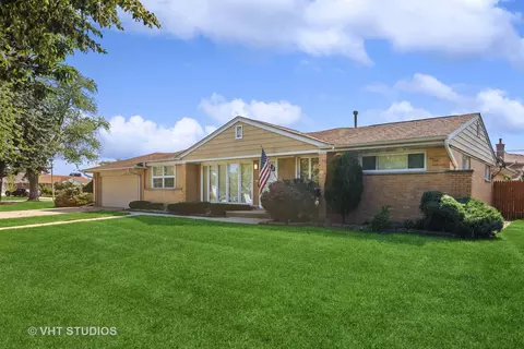 8031 W Leland Ave, Norridge, IL 60706