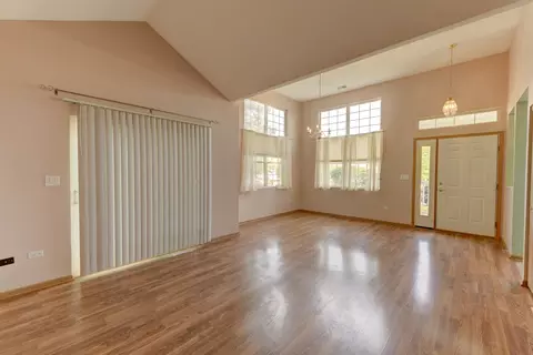 1378 Fox Hound Trl, Beecher, IL 60401 photo 2