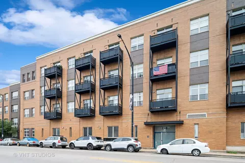 2915 N Clybourn Ave #309, Chicago, IL 60618