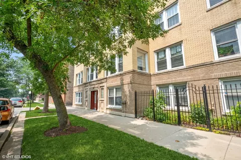 3106 W Leland Ave #104, Chicago, IL 60625