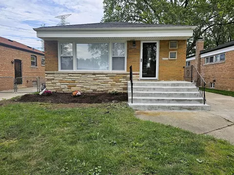 14323 Calhoun Ave, Burnham, IL 60633 photo 1