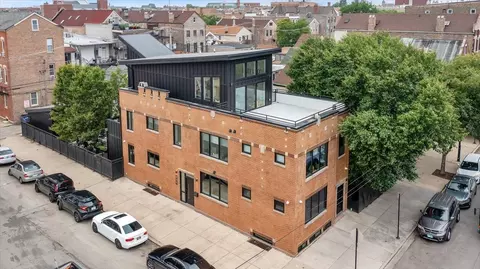 1501 W 17th St, Chicago, IL 60608