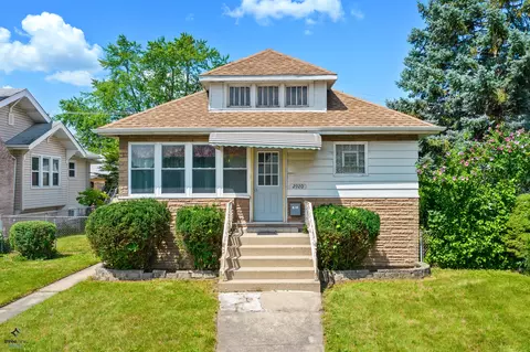 2920 Calwagner St, Franklin Park, IL 60131