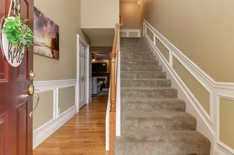 721 Clairidge Grn, Normal, IL 61761 photo 3