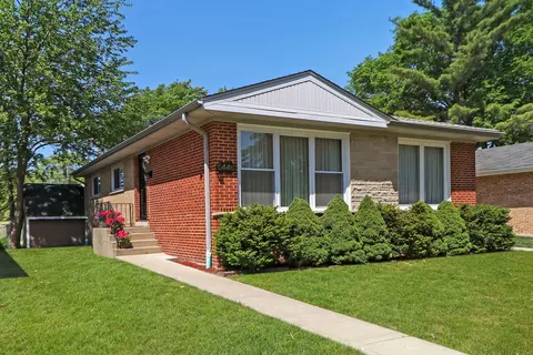 5446 Arcadia St, Skokie, IL 60077