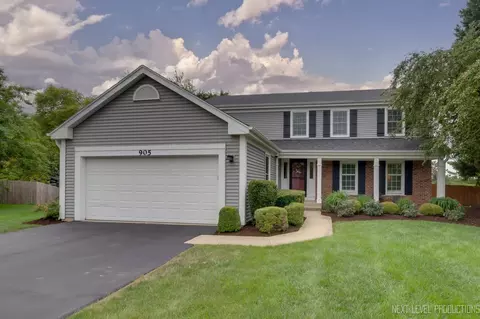 905 Fox Chase Cir, Saint Charles, IL 60174