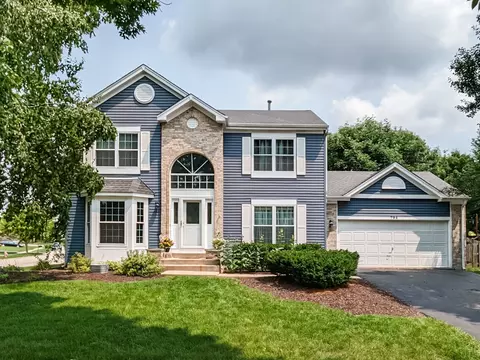 794 White Pine Cir, Lake In The Hills, IL 60156