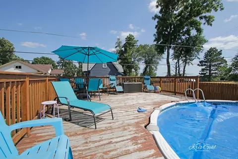 559 S State St, Elgin, IL 60123 photo 22