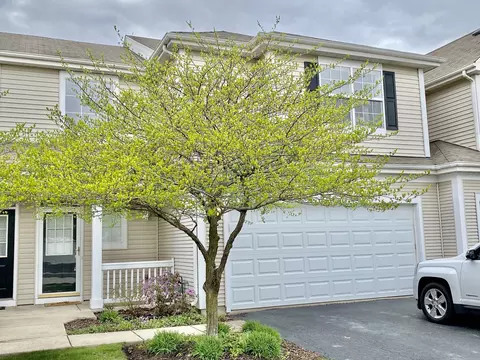 1493 Legacy Dr #3, Dekalb, IL 60115