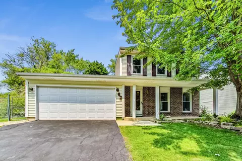 663 Oswego Dr, Carol Stream, IL 60188