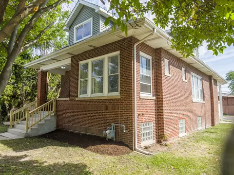 9257 Tulley Ave, Oak Lawn, IL 60453
