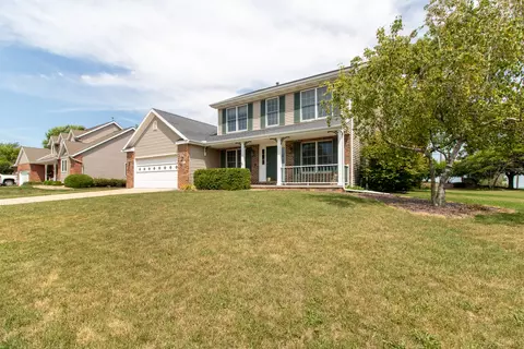 1014 Ironwood Cc Dr, Normal, IL 61761 photo 2