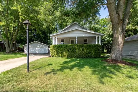 1106 Eastholme Ave, Bloomington, IL 61705