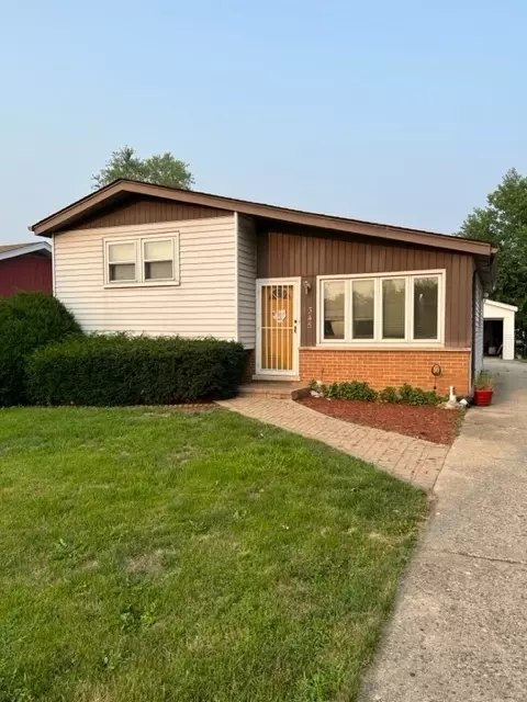 345 N Edgewood Ave, Wood Dale, IL 60191